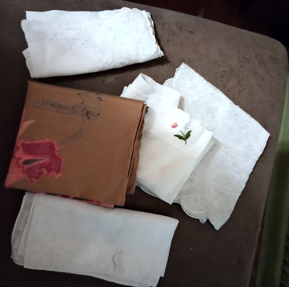 LOT of 5 gentlemen's handkerchiefs for suits or use. - Picture 1 of 1